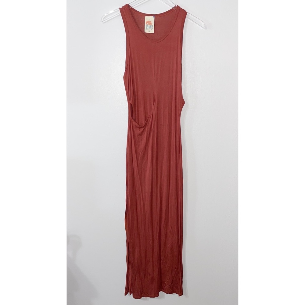 Libby Story Open Side Slit Sleeveless Maxi Dress